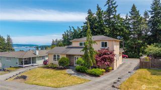 2140 SW Vista Park Drive, Oak Harbor, WA 98277