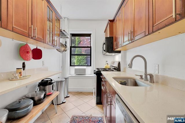 115 Highland Avenue 10, Jersey City, NJ 07306