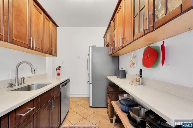 115 Highland Avenue 10, Jersey City, NJ 07306
