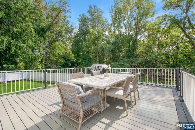 137 Schraalenburgh Road, Harrington Park, NJ 07640
