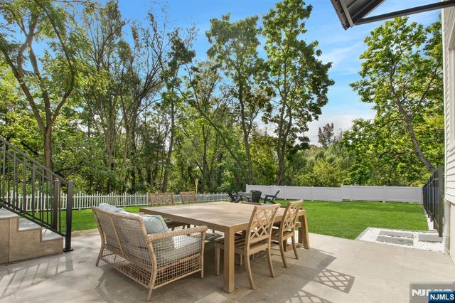 137 Schraalenburgh Road, Harrington Park, NJ 07640