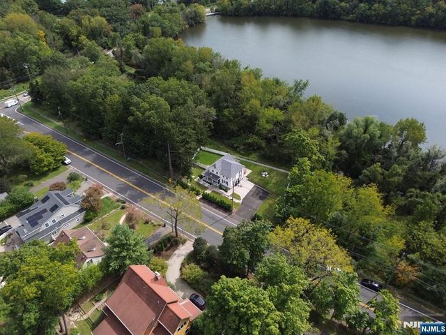 137 Schraalenburgh Road, Harrington Park, NJ 07640