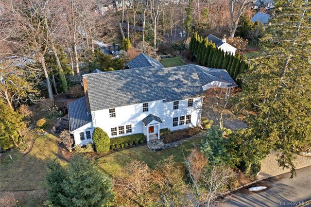 104 Fort Hill Road, Huntington, NY 11743