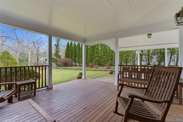 104 Fort Hill Road, Huntington, NY 11743