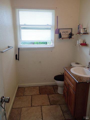 324 Amelia St, Vallejo, CA 94589