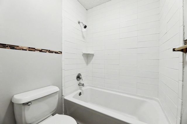 4051 Clarendon, Bel Aire, KS 67220