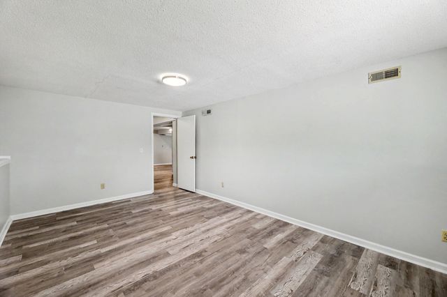 4051 Clarendon, Bel Aire, KS 67220