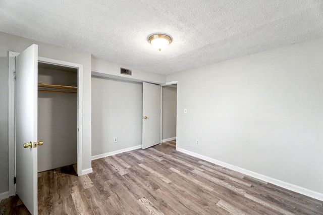 4051 Clarendon, Bel Aire, KS 67220