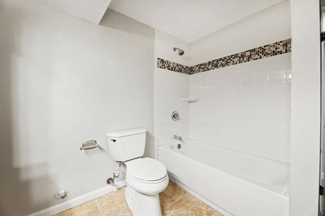 4051 Clarendon, Bel Aire, KS 67220