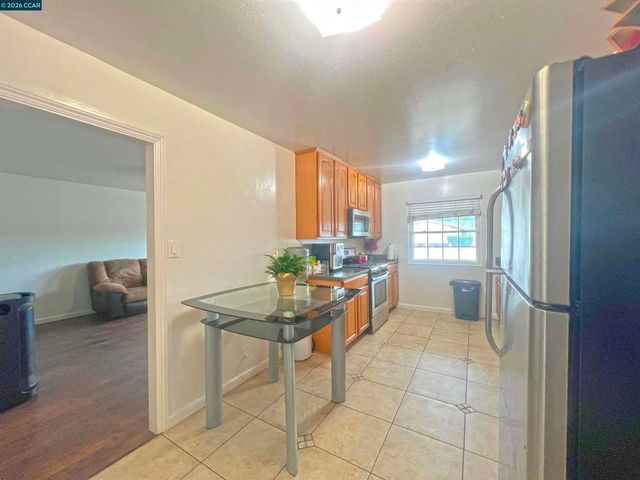 852 Sheridan St, Vallejo, CA 94590
