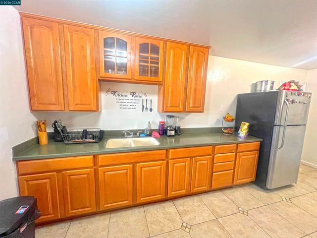 852 Sheridan St, Vallejo, CA 94590