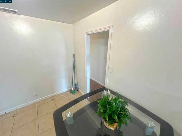852 Sheridan St, Vallejo, CA 94590