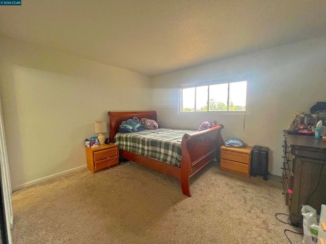 852 Sheridan St, Vallejo, CA 94590