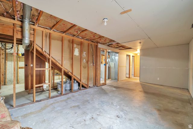 9468 S TURNPIKE LN, Sandy, UT 84070