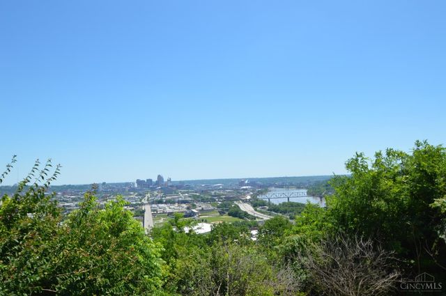 2456 Maryland Avenue, Cincinnati, OH 45204