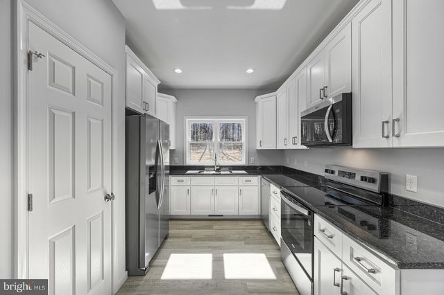 11604 BURTON CT, Bumpass, VA 23024