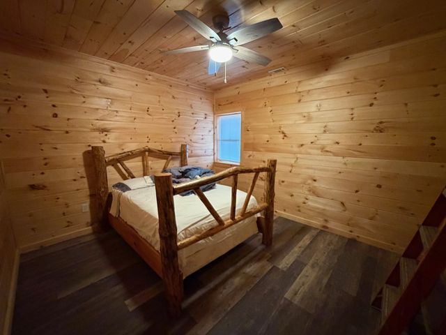 235 Hardslate Road, Blue Ridge, GA 30513