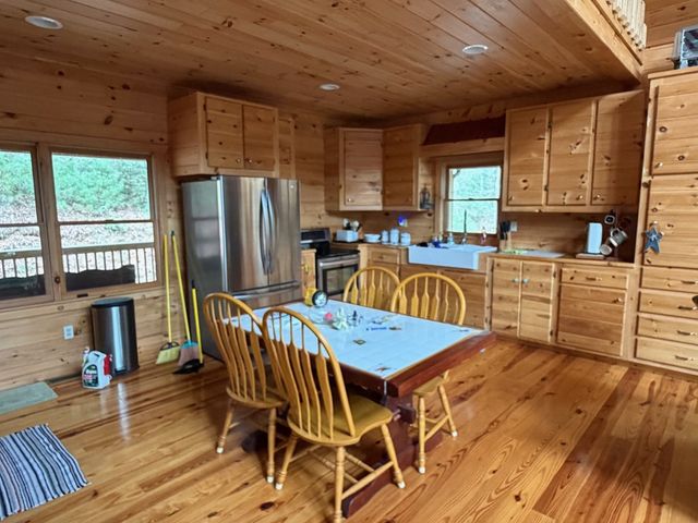 235 Hardslate Road, Blue Ridge, GA 30513