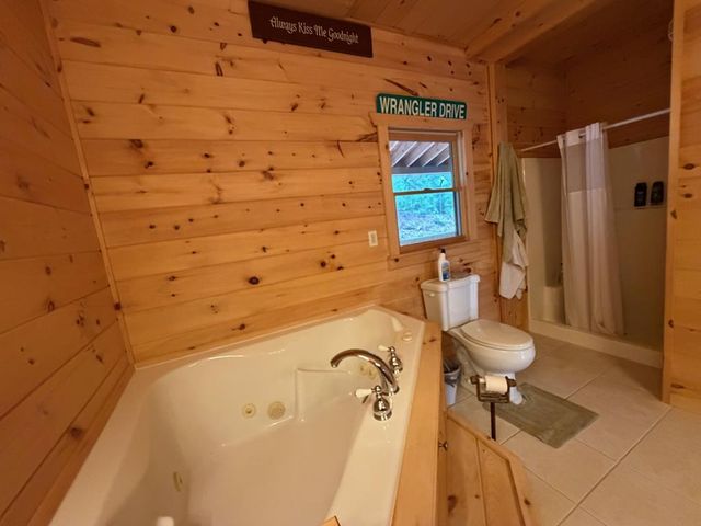 235 Hardslate Road, Blue Ridge, GA 30513