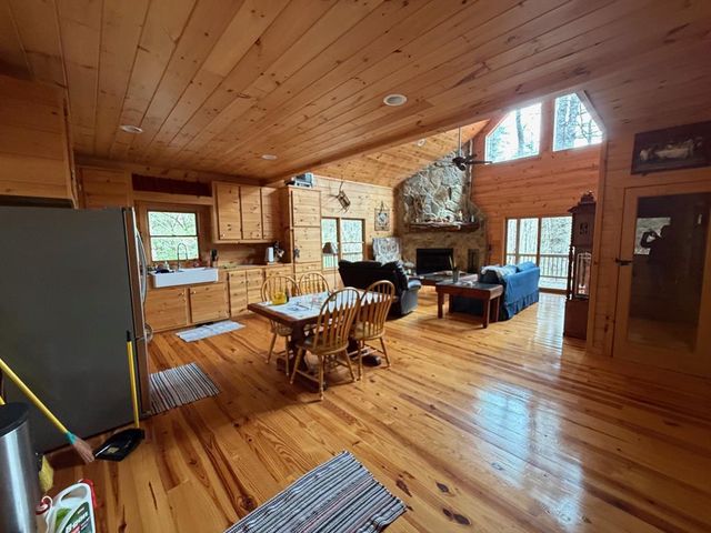 235 Hardslate Road, Blue Ridge, GA 30513