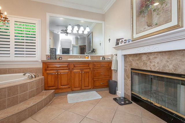 1111 Brighton Way, Lodi, CA 95242