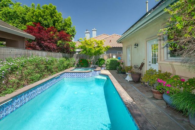 1111 Brighton Way, Lodi, CA 95242