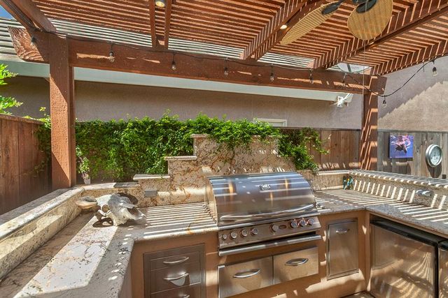 1111 Brighton Way, Lodi, CA 95242