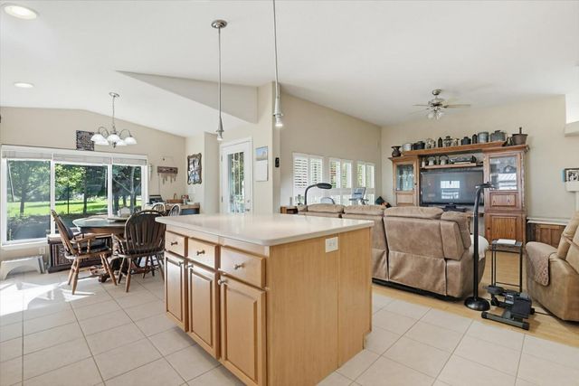 17180 Clover Rd, Penn Valley, CA 95946