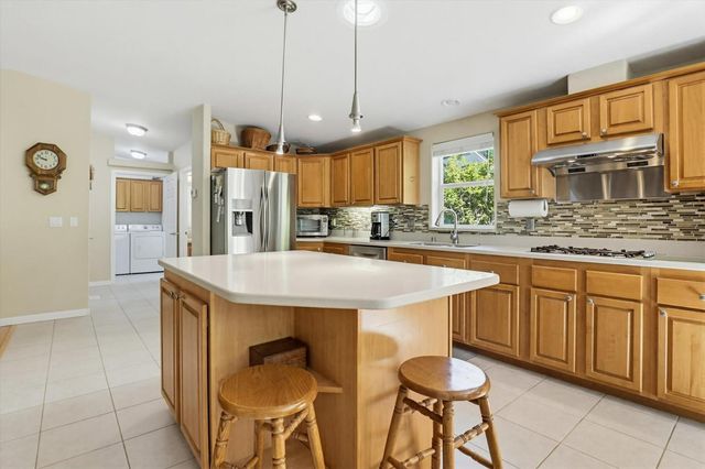 17180 Clover Rd, Penn Valley, CA 95946