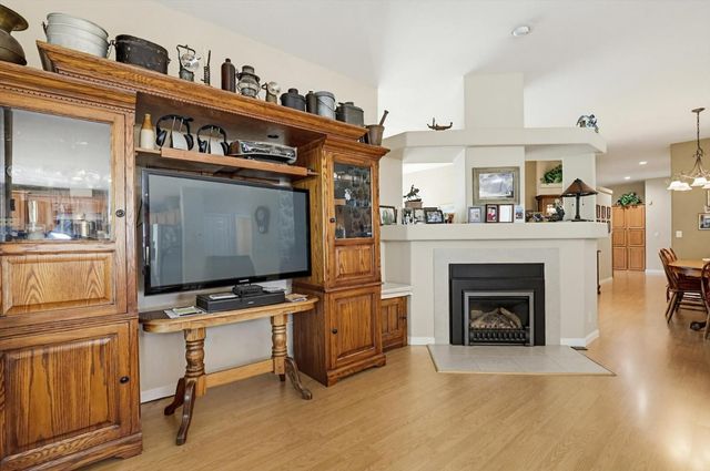 17180 Clover Rd, Penn Valley, CA 95946