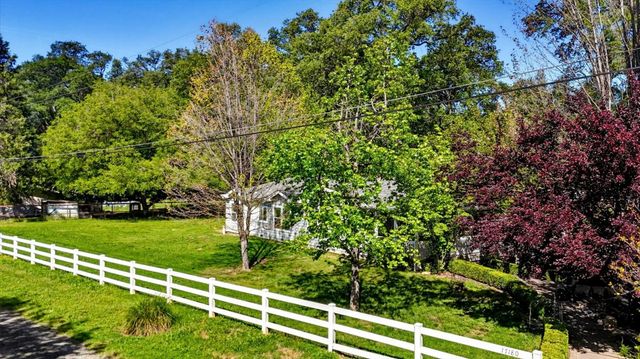 17180 Clover Rd, Penn Valley, CA 95946