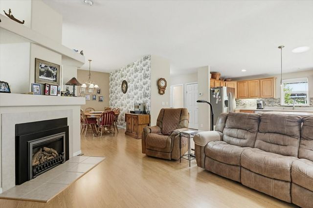 17180 Clover Rd, Penn Valley, CA 95946