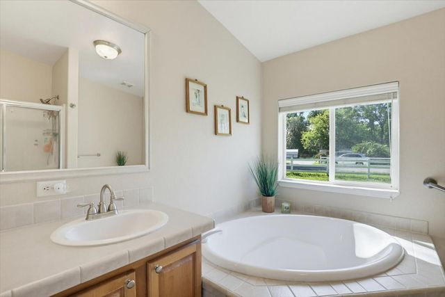 17180 Clover Rd, Penn Valley, CA 95946