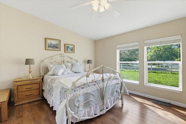 17180 Clover Rd, Penn Valley, CA 95946