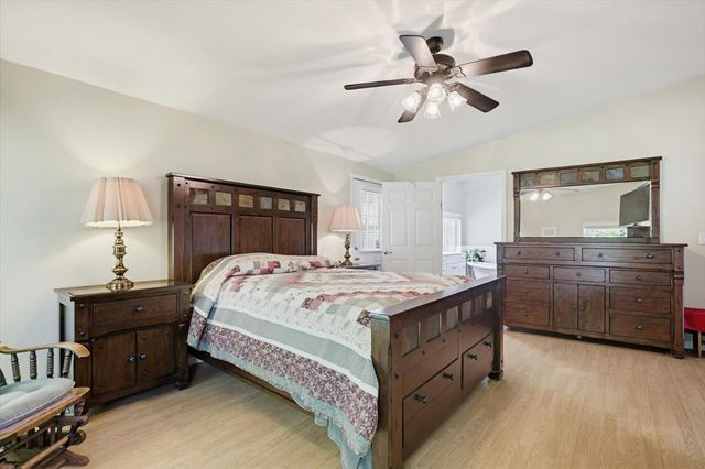 17180 Clover Rd, Penn Valley, CA 95946