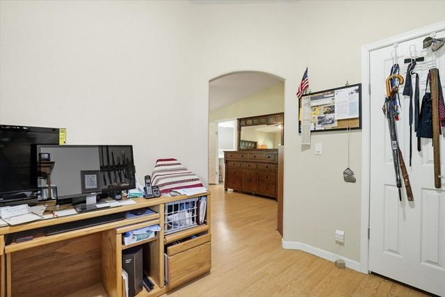 17180 Clover Rd, Penn Valley, CA 95946