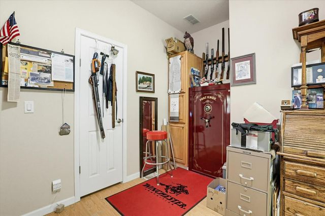 17180 Clover Rd, Penn Valley, CA 95946