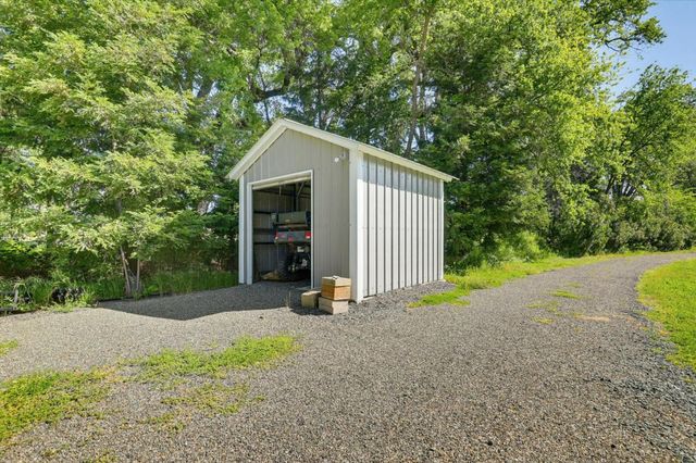 17180 Clover Rd, Penn Valley, CA 95946