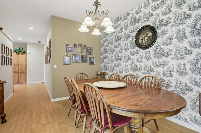 17180 Clover Rd, Penn Valley, CA 95946