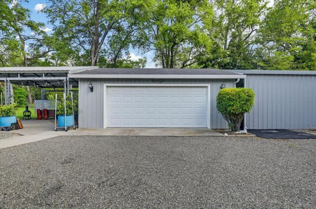 17180 Clover Rd, Penn Valley, CA 95946