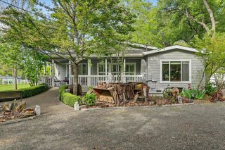 17180 Clover Rd, Penn Valley, CA 95946