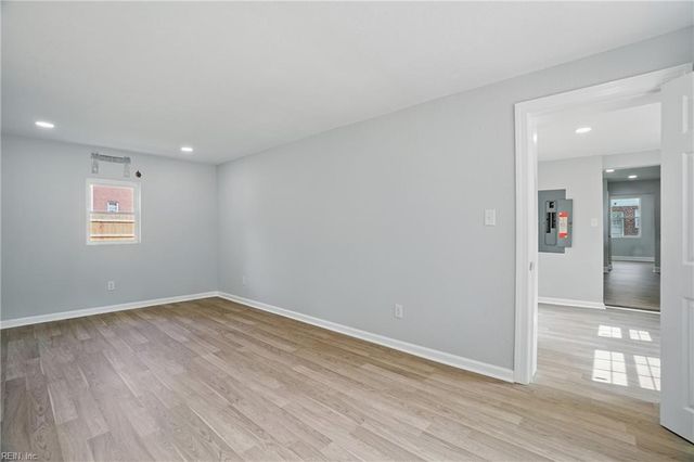928 Wakefield AVE, Norfolk, VA 23502