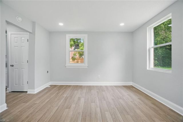 928 Wakefield AVE, Norfolk, VA 23502