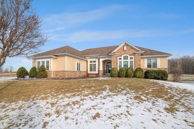 581 ROYAL ST PATS DRIVE, Wrightstown, WI 54180