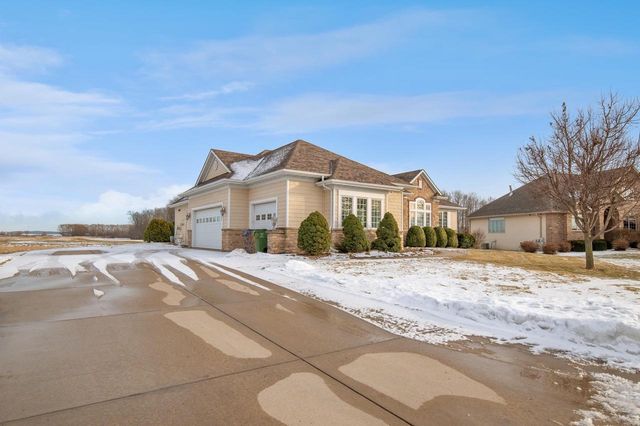 581 ROYAL ST PATS DRIVE, Wrightstown, WI 54180