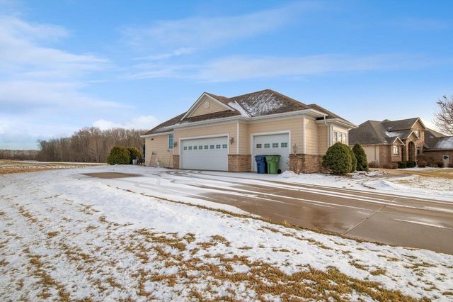 581 ROYAL ST PATS DRIVE, Wrightstown, WI 54180