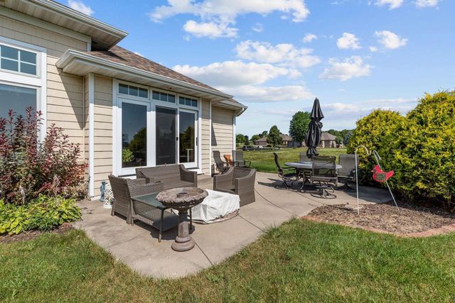 581 ROYAL ST PATS DRIVE, Wrightstown, WI 54180