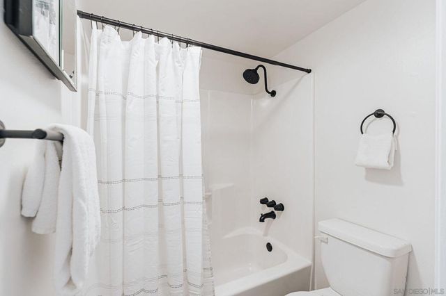 4652 Don Lorenzo Dr A, Los Angeles, CA 90008