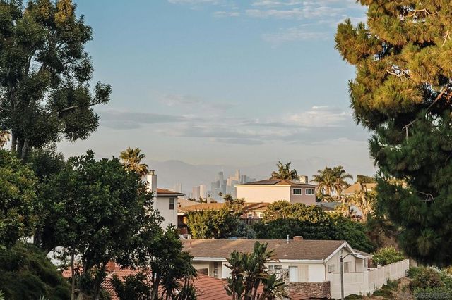 4652 Don Lorenzo Dr A, Los Angeles, CA 90008