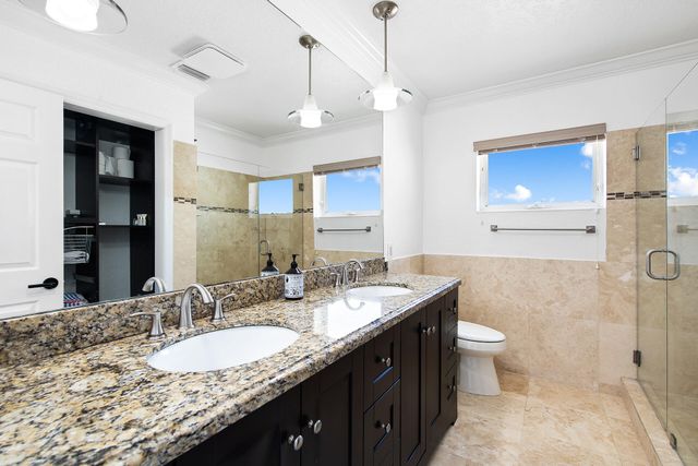 4761 Bayview Drive, Fort Lauderdale, FL 33308